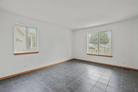 280 Persimmon Court Round Lake Beach IL 60073