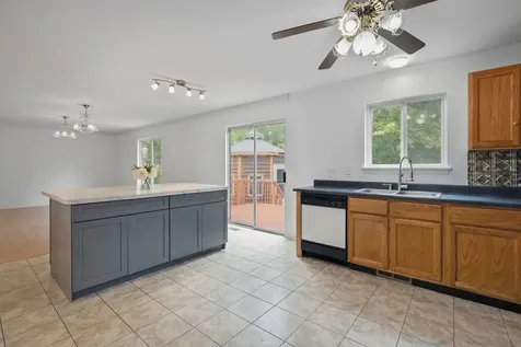 280 Persimmon Court Round Lake Beach IL 60073