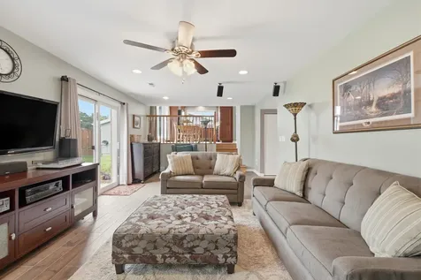 1106 South Sprucewood Drive Mount Prospect IL 60056
