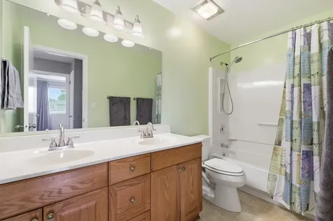 1106 South Sprucewood Drive Mount Prospect IL 60056