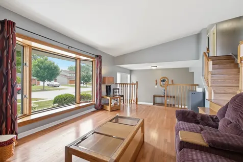 1106 South Sprucewood Drive Mount Prospect IL 60056