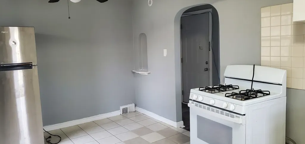 165 East 119th Street Chicago IL 60628