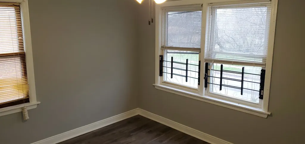 165 East 119th Street Chicago IL 60628