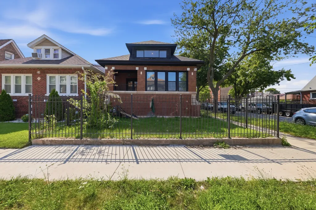 6600 South Washtenaw Avenue Chicago IL 60629