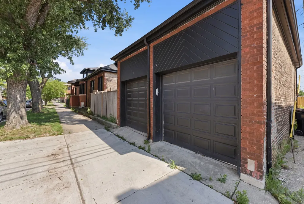 6600 South Washtenaw Avenue Chicago IL 60629