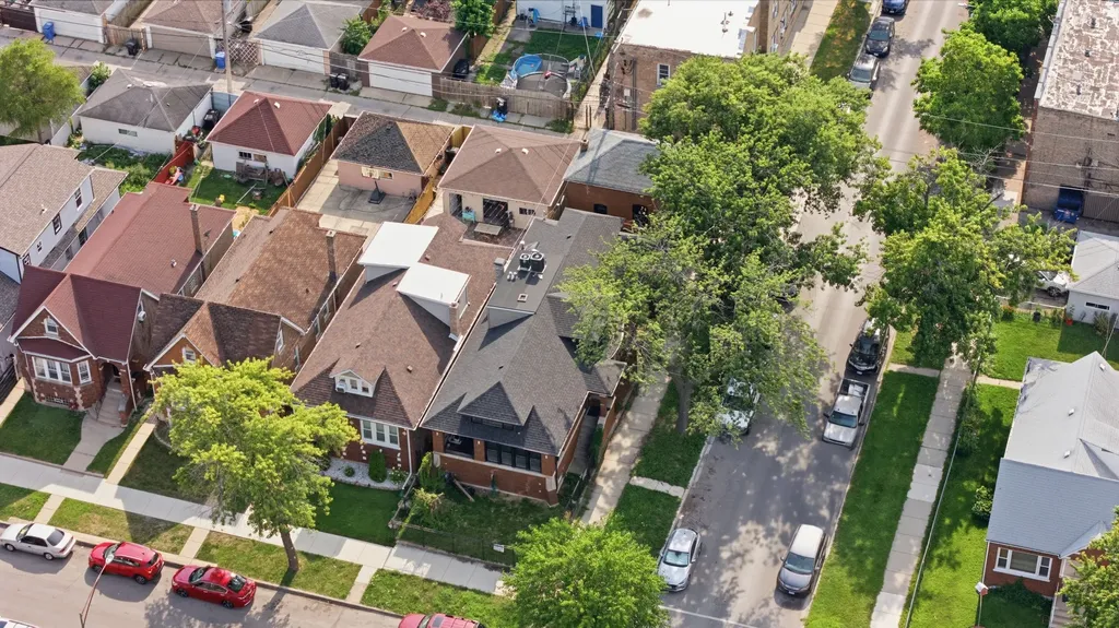 6600 South Washtenaw Avenue Chicago IL 60629