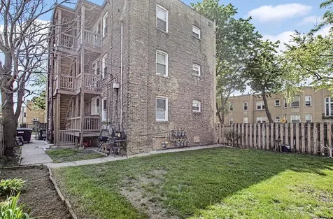 5004 West Newport Avenue Chicago IL 60641