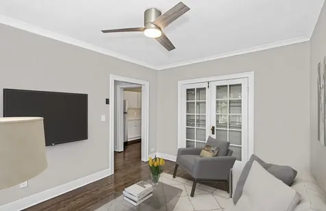 5004 West Newport Avenue Chicago IL 60641