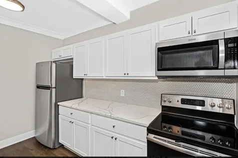 5004 West Newport Avenue Chicago IL 60641