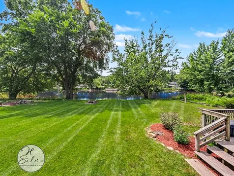 630 Oceola Drive Algonquin IL 60102