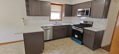 10824 South Sacramento Avenue Chicago IL 60655