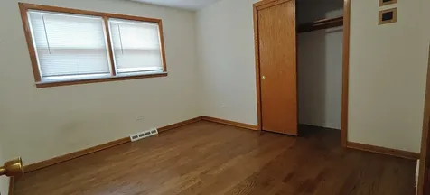 10824 South Sacramento Avenue Chicago IL 60655