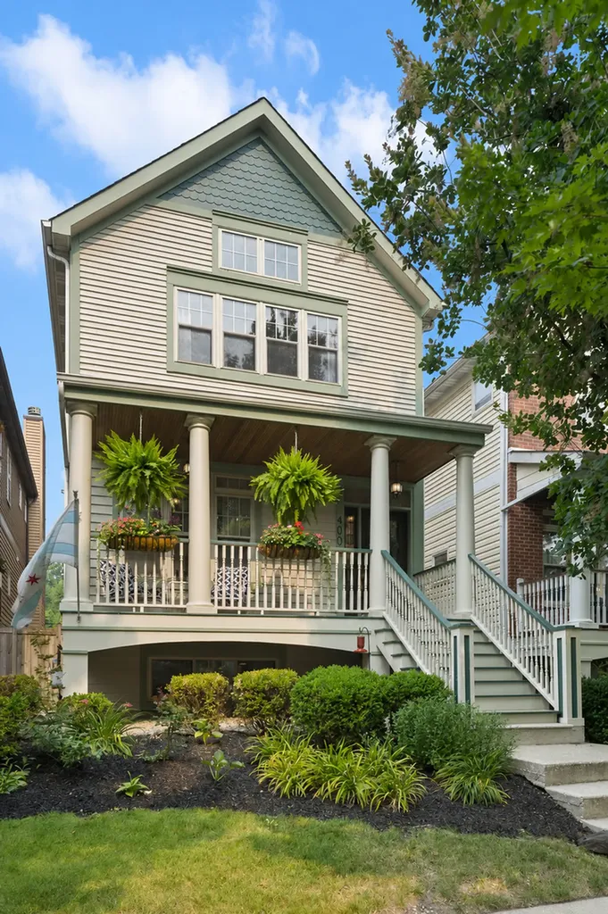 4008 North Kolmar Avenue Chicago IL 60641