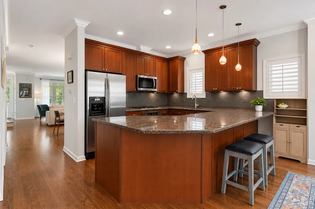 4008 North Kolmar Avenue Chicago IL 60641