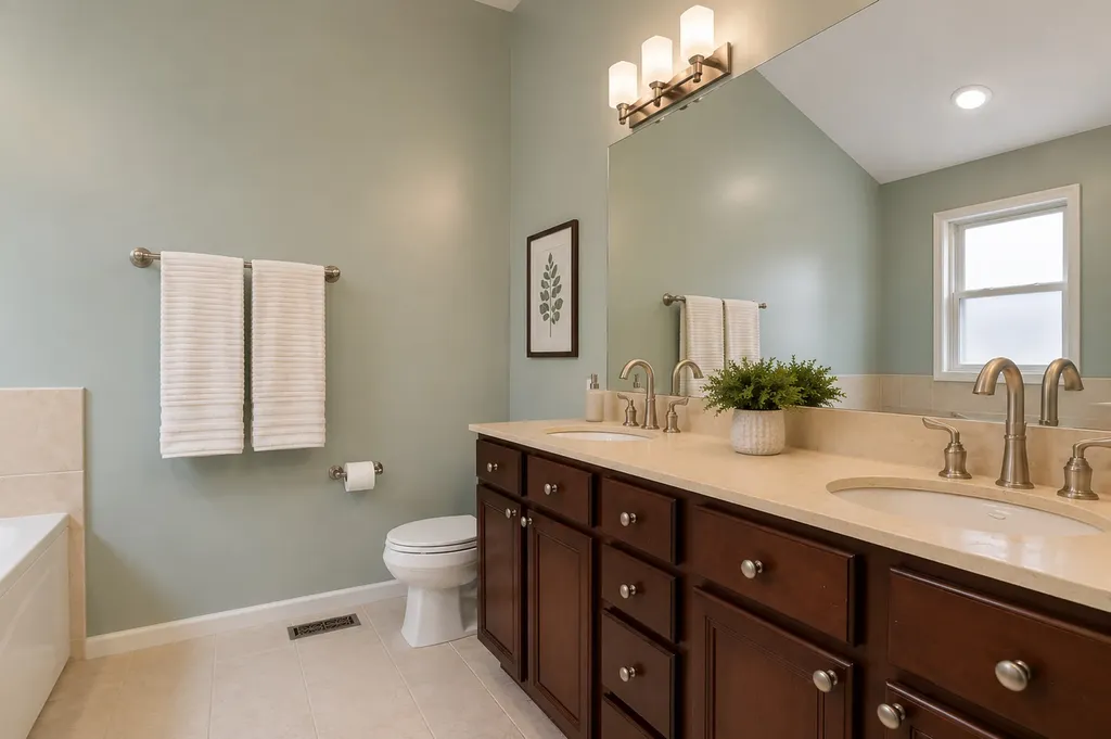4008 North Kolmar Avenue Chicago IL 60641