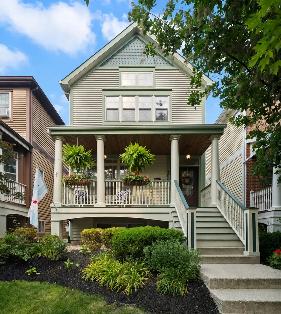 4008 North Kolmar Avenue Chicago IL 60641