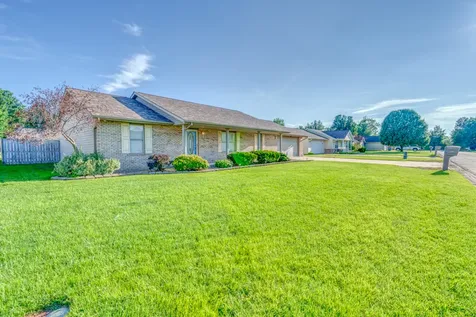 2213 Darren Drive Marion IL 62959