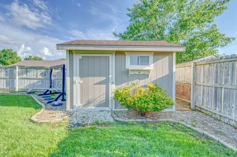 2213 Darren Drive Marion IL 62959