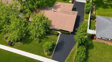 530 Maywood Lane Hoffman Estates IL 60169