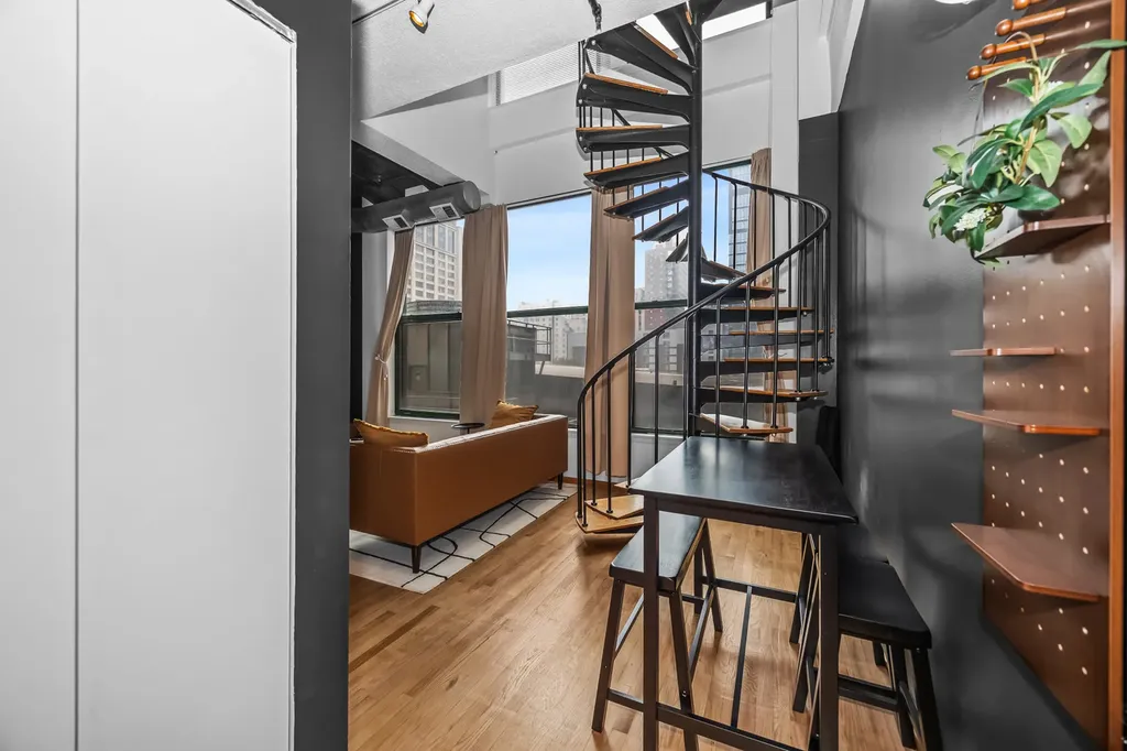 633 South Plymouth Court Chicago IL 60605