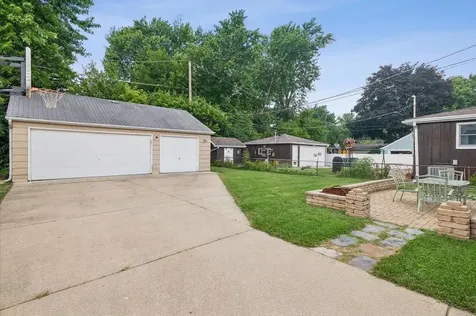 5328 9TH Avenue Countryside IL 60525