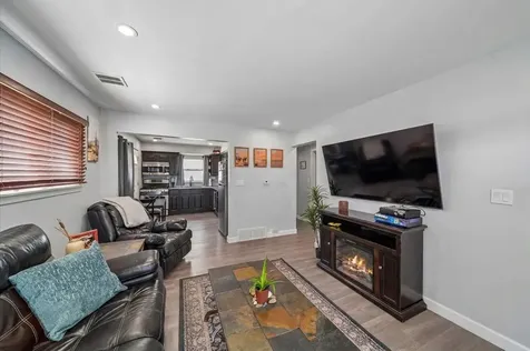 5328 9TH Avenue Countryside IL 60525