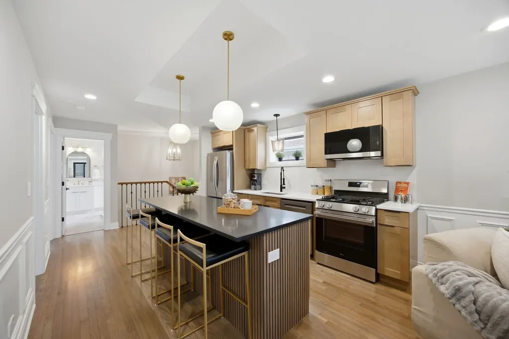 9118 South Wallace Street Chicago IL 60620