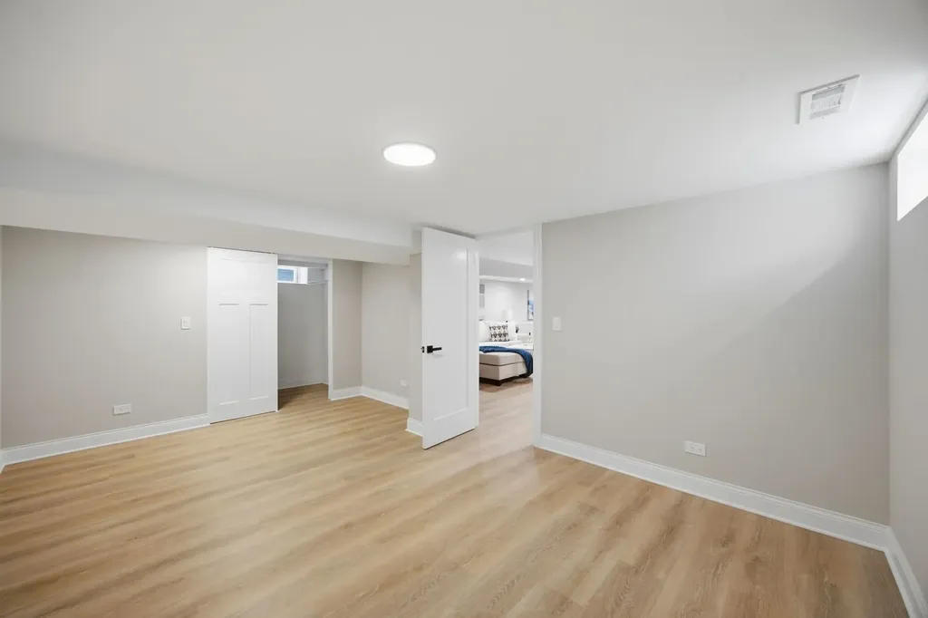 9118 South Wallace Street Chicago IL 60620