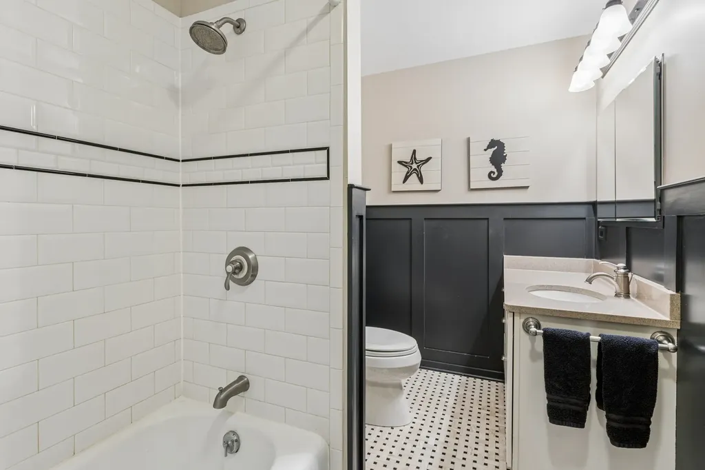 1705 Glenview Avenue Park Ridge IL 60068