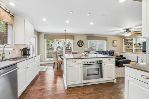 1705 Glenview Avenue Park Ridge IL 60068