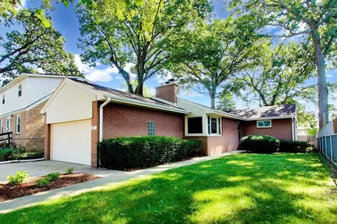 1619 Elizabeth Avenue North Chicago IL 60064