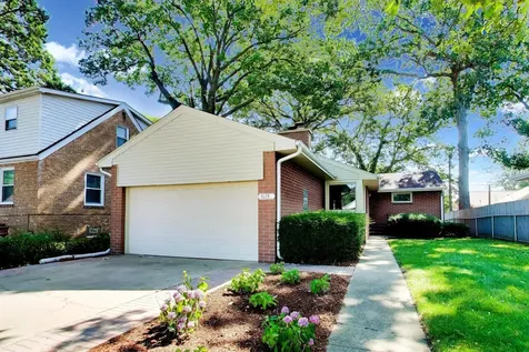 1619 Elizabeth Avenue North Chicago IL 60064