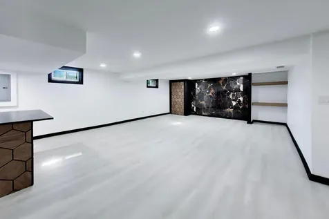 1619 Elizabeth Avenue North Chicago IL 60064