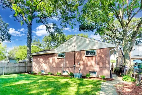 1619 Elizabeth Avenue North Chicago IL 60064