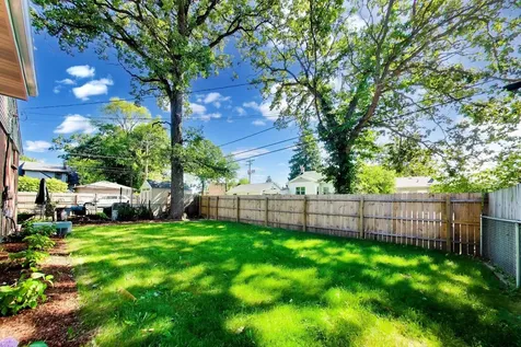 1619 Elizabeth Avenue North Chicago IL 60064
