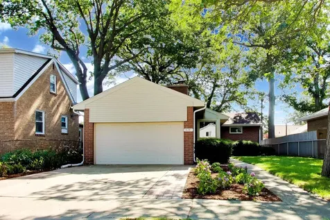 1619 Elizabeth Avenue North Chicago IL 60064