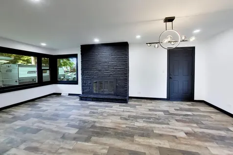 1619 Elizabeth Avenue North Chicago IL 60064
