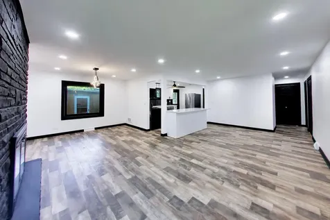 1619 Elizabeth Avenue North Chicago IL 60064