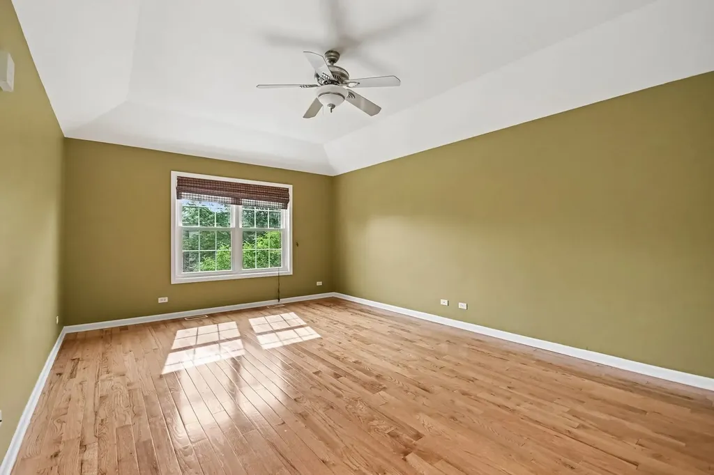 2095 Rockland Drive Aurora IL 60503