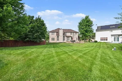 2095 Rockland Drive Aurora IL 60503