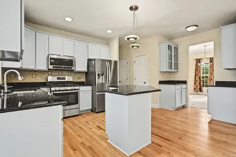 2095 Rockland Drive Aurora IL 60503