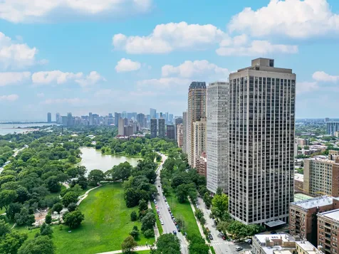 2650 North Lakeview Avenue Chicago IL 60614