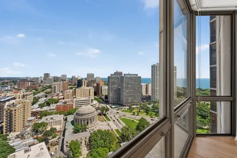 2650 North Lakeview Avenue Chicago IL 60614