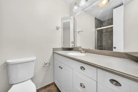 2650 North Lakeview Avenue Chicago IL 60614