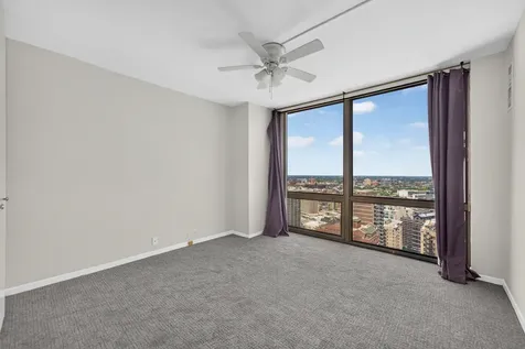 2650 North Lakeview Avenue Chicago IL 60614