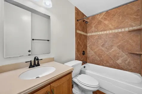 2650 North Lakeview Avenue Chicago IL 60614