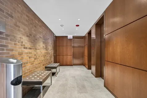 2650 North Lakeview Avenue Chicago IL 60614