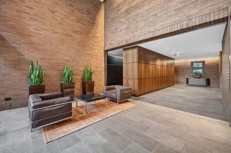 2650 North Lakeview Avenue Chicago IL 60614
