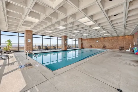 2650 North Lakeview Avenue Chicago IL 60614