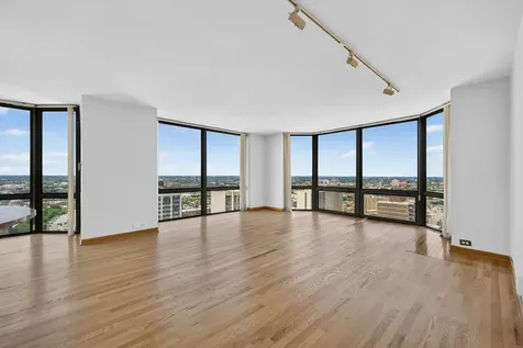 2650 North Lakeview Avenue Chicago IL 60614
